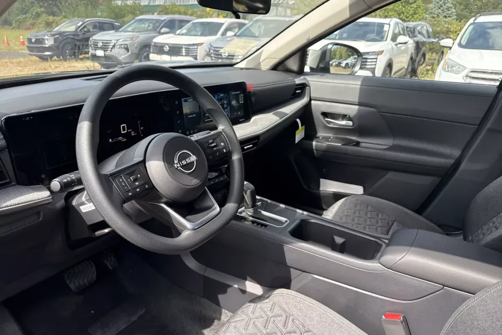 2026 Nissan Kicks SV photo 1