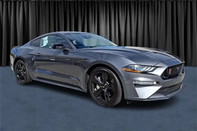 2022 Ford Mustang GT photo 1