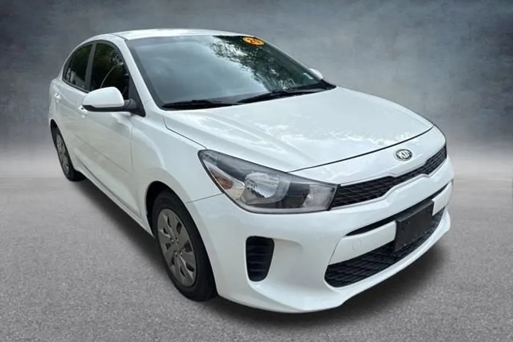 2020 Kia Rio LX photo 1