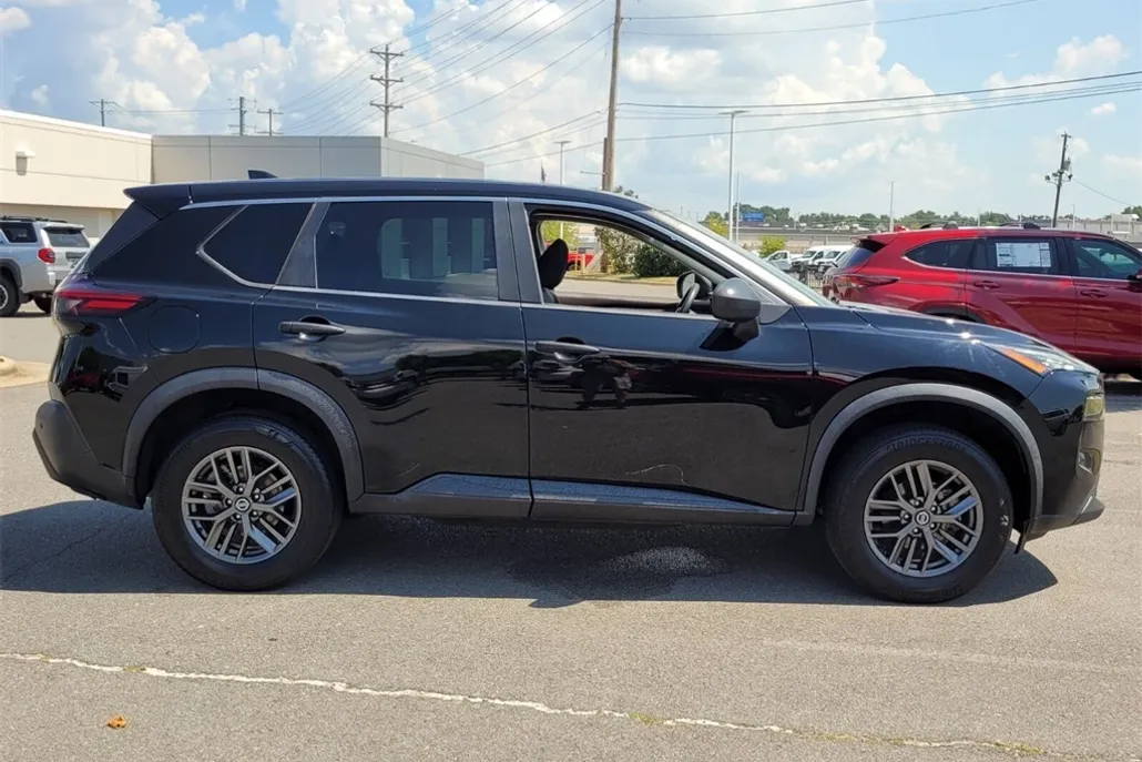 2021 Nissan Rogue S photo 1