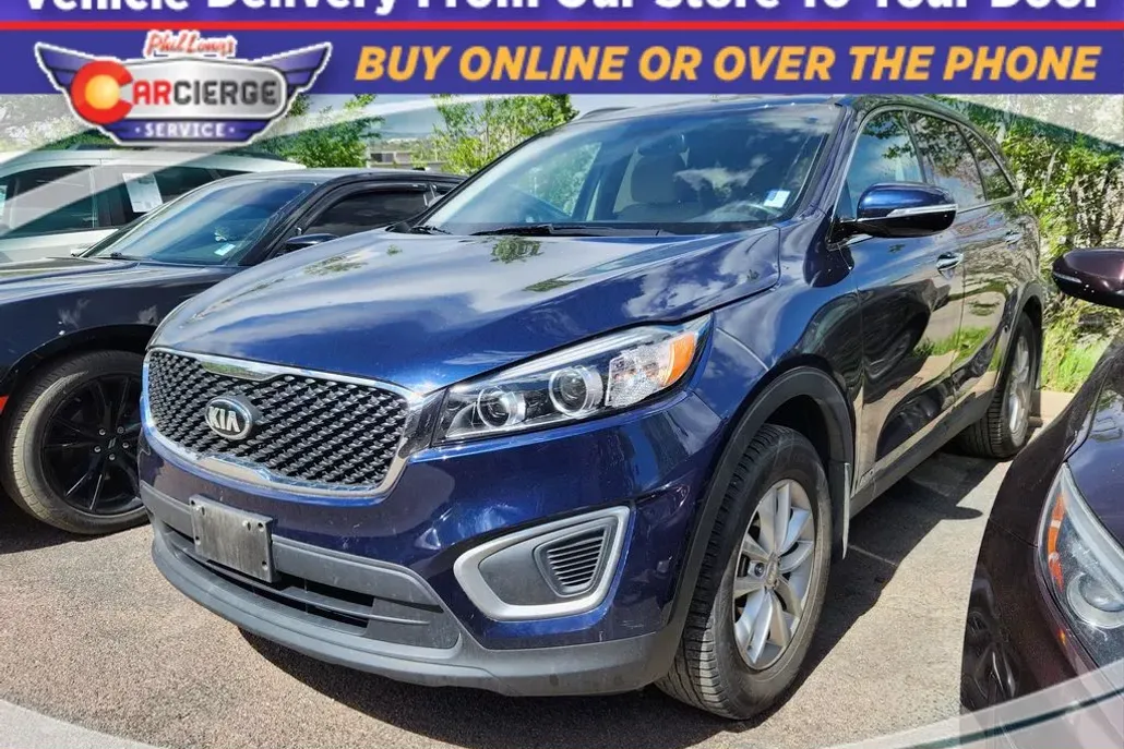 2017 Kia Sorento LX photo 1