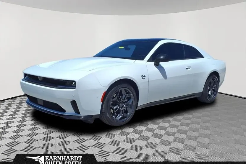 2025 Dodge Charger Daytona photo 1