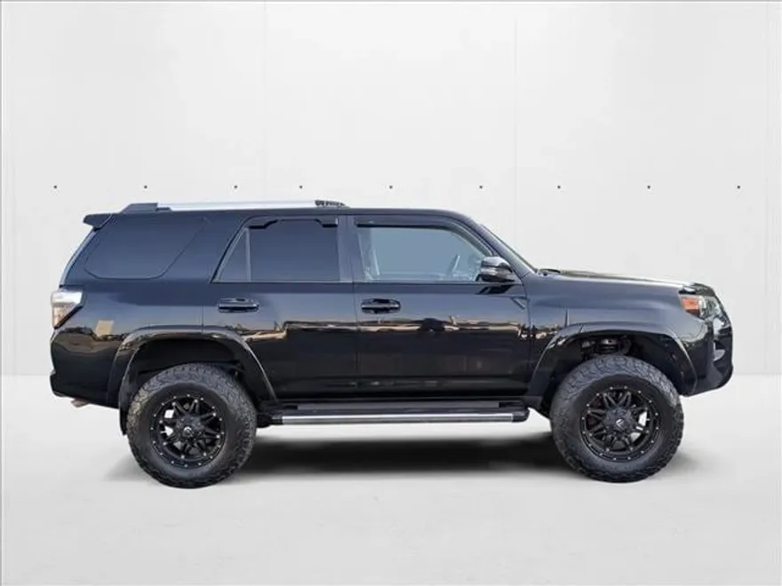 2016 Toyota 4Runner 4WD V6 Trail Premium photo 1