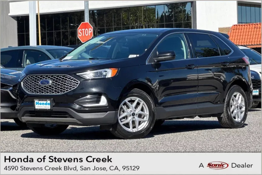 2023 Ford Edge SEL photo 1