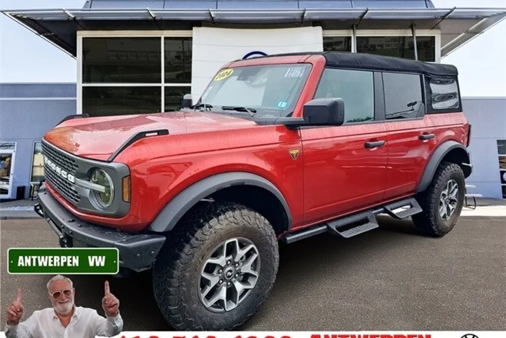 2024 Ford Bronco Badlands photo 1