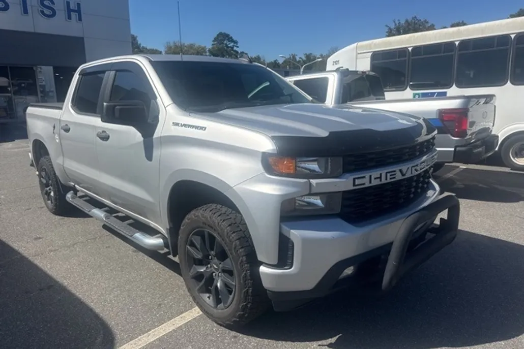 2020 Chevrolet Silverado 1500 Custom photo 1