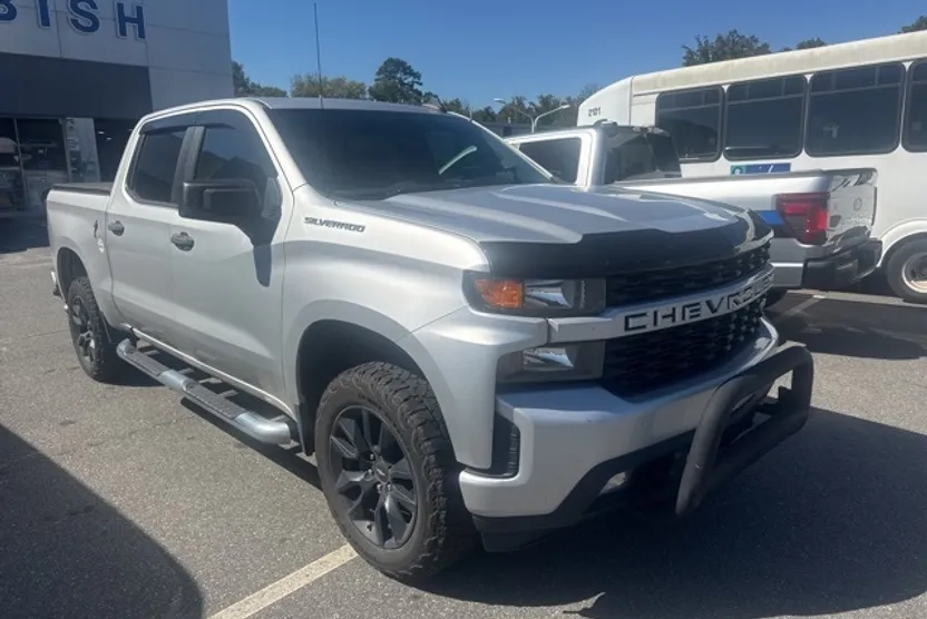 2020 Chevrolet Silverado 1500 Custom photo 1