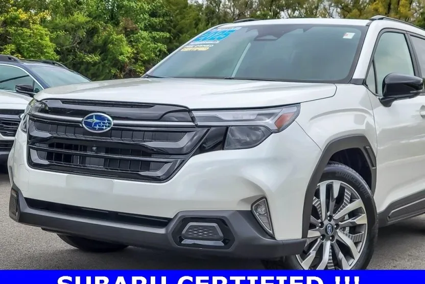 2025 Subaru Forester Touring photo 1
