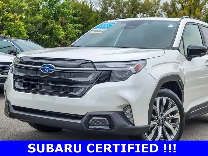 2025 Subaru Forester Touring photo 1