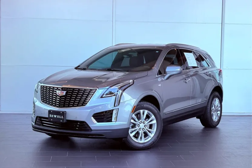 2025 Cadillac XT5 Luxury photo 1