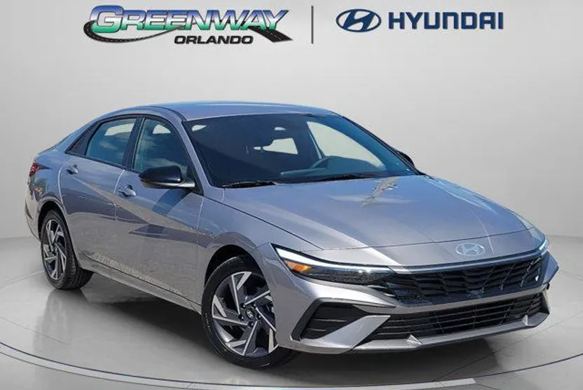 2025 Hyundai Elantra SEL Sport photo 1