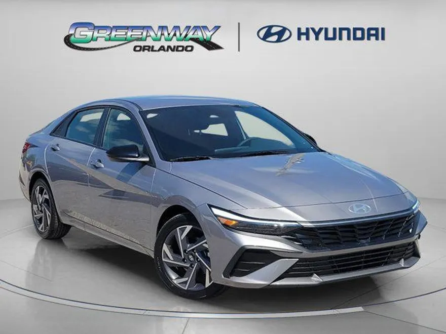 2025 Hyundai Elantra SEL Sport photo 1