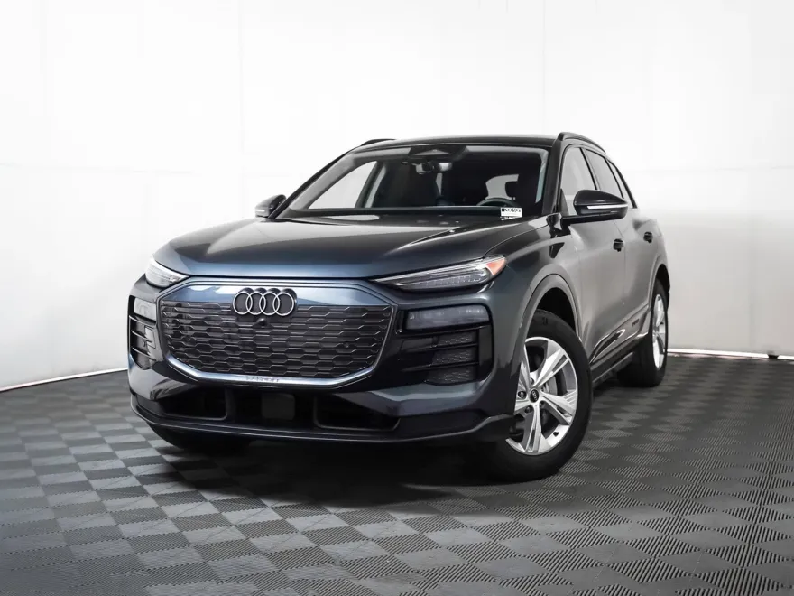 2025 Audi Q6 E-tron Premium Plus photo 1