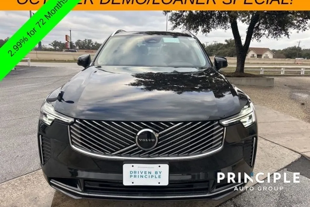 2025 Volvo XC90 T8 Core photo 1