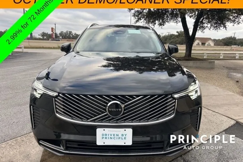 2025 Volvo XC90 T8 Core photo 1