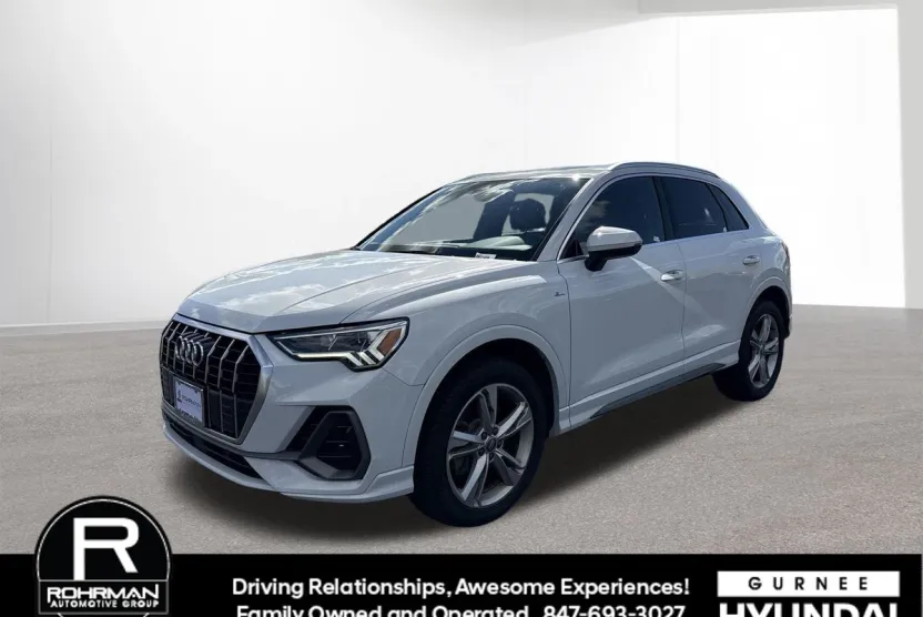 2020 Audi Q3 S line Premium Plus photo 1