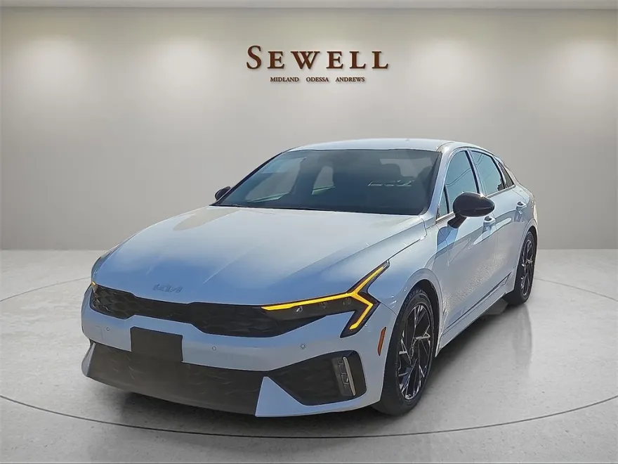 2025 Kia K5 GT-Line photo 1