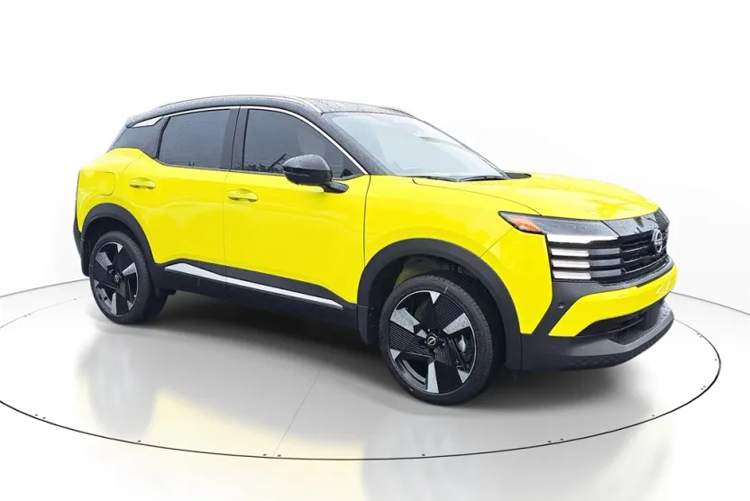 2026 Nissan Kicks SR photo 1