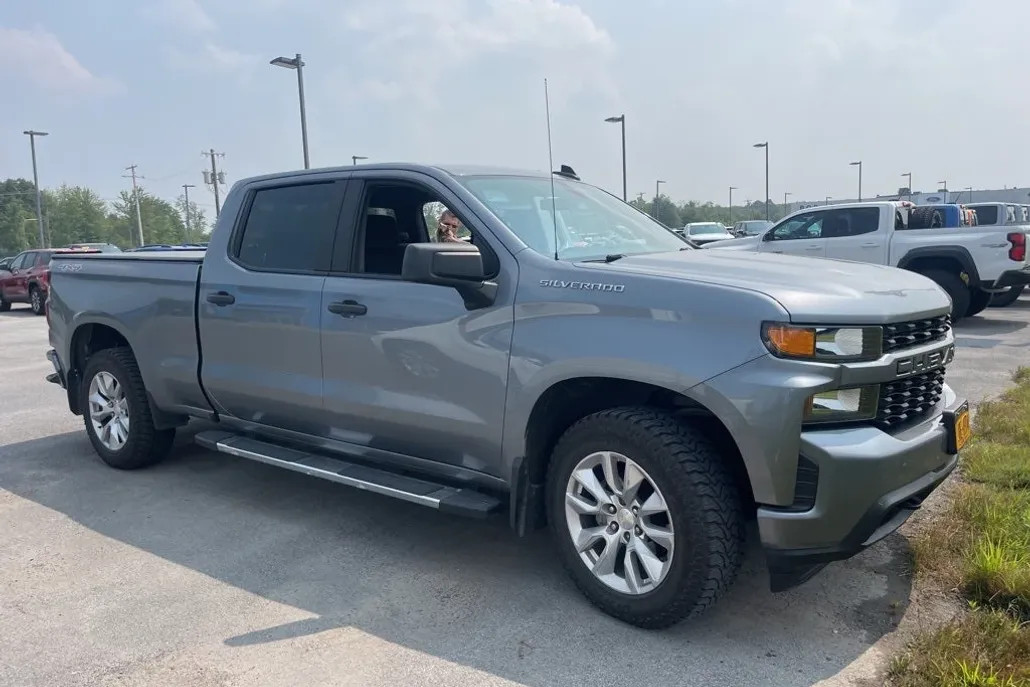 2020 Chevrolet Silverado 1500 Custom photo 1