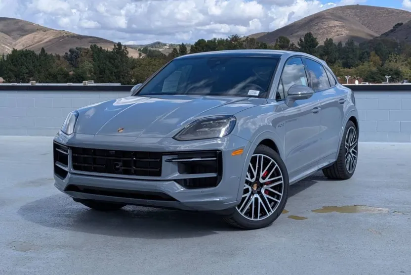 2026 Porsche Cayenne S E-Hybrid Coupe photo 1