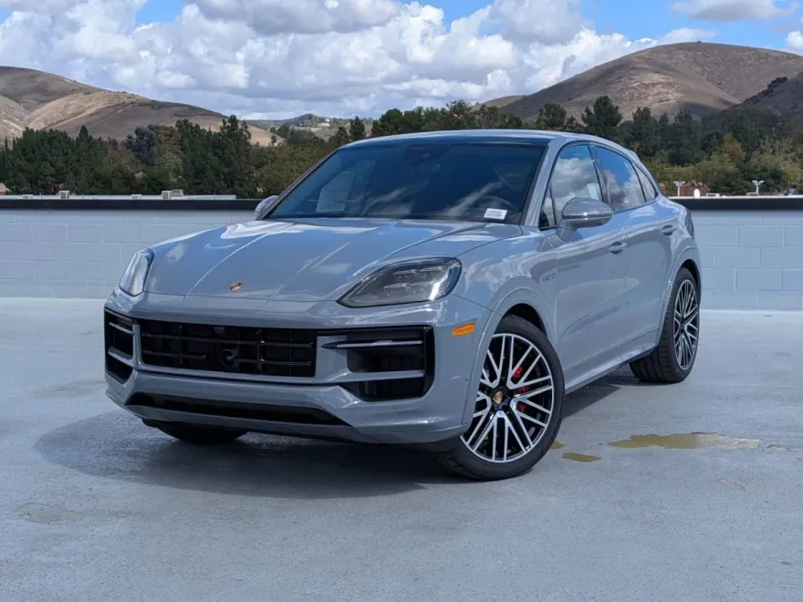 2026 Porsche Cayenne S E-Hybrid Coupe photo 1