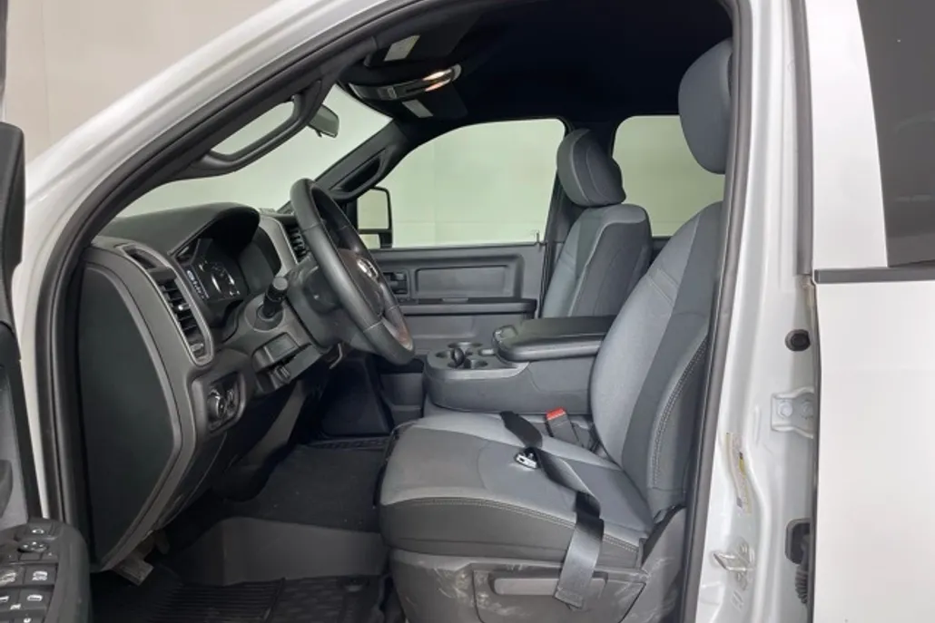 2024 Ram 5500 Tradesman photo 1