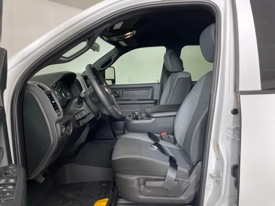 2024 Ram 5500 Tradesman photo 1
