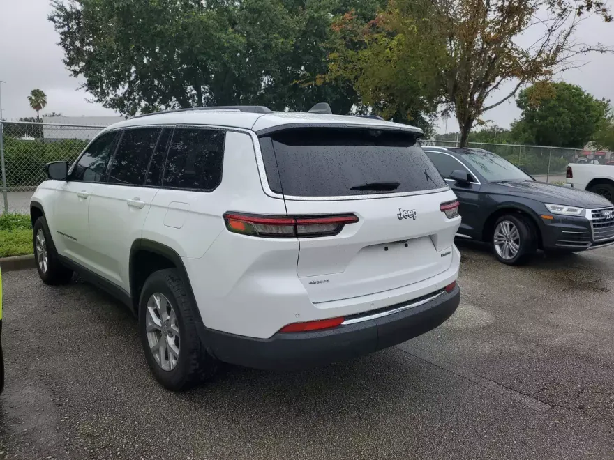 2024 Jeep Grand Cherokee Limited photo 1