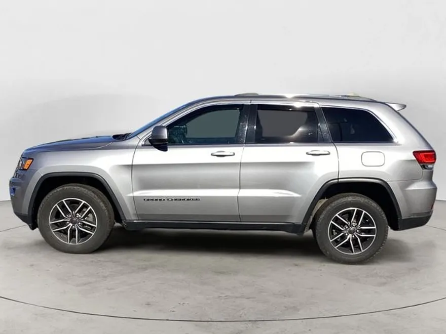 2020 Jeep Grand Cherokee Laredo E photo 1