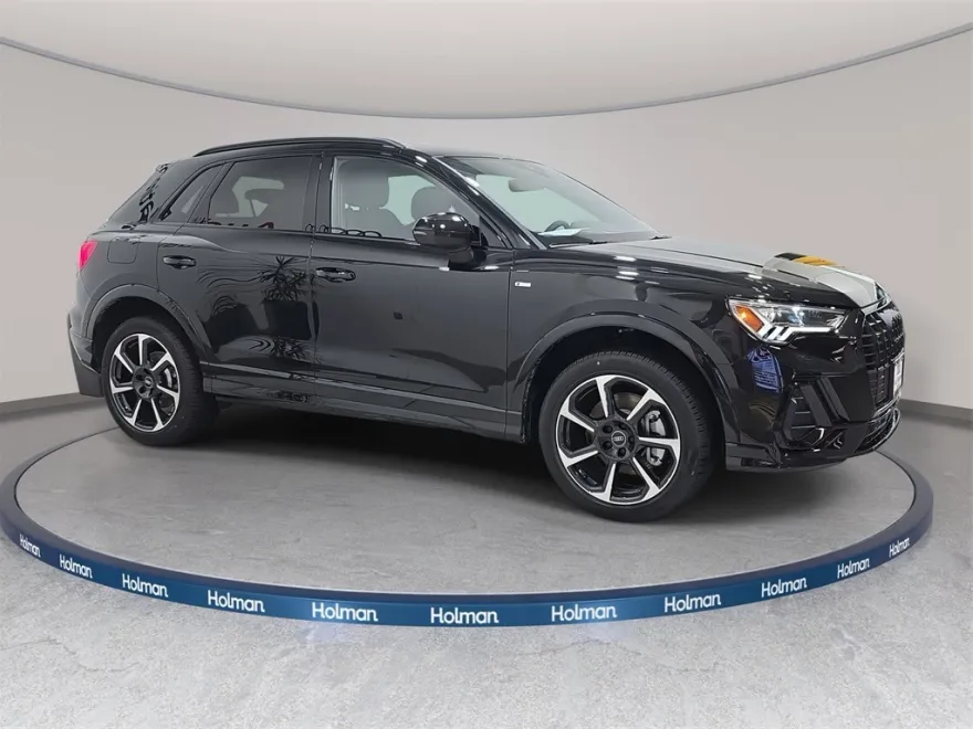 2025 Audi Q3 45 TFSI S line Premium Plus photo 1