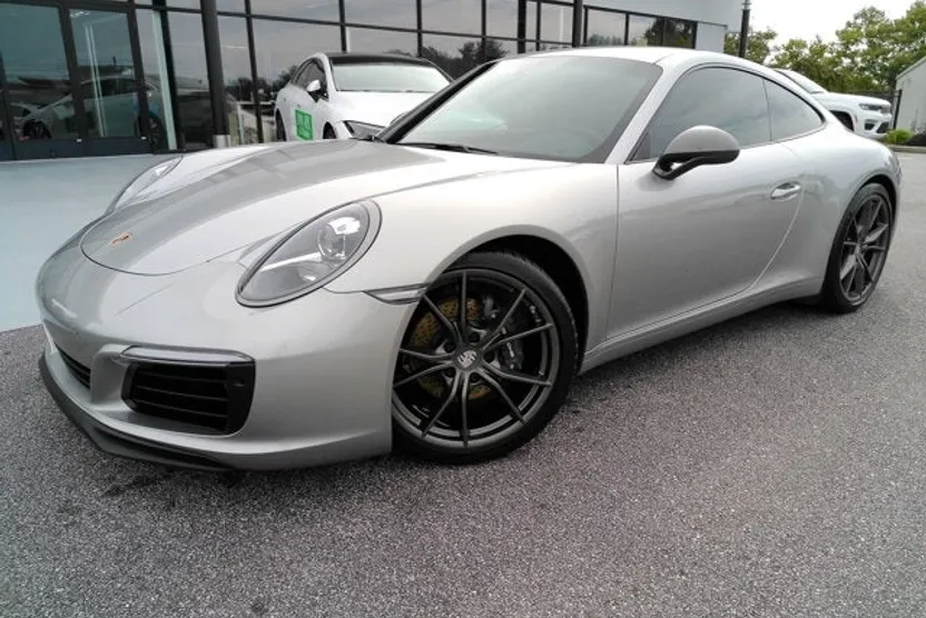 2019 Porsche 911 T photo 1