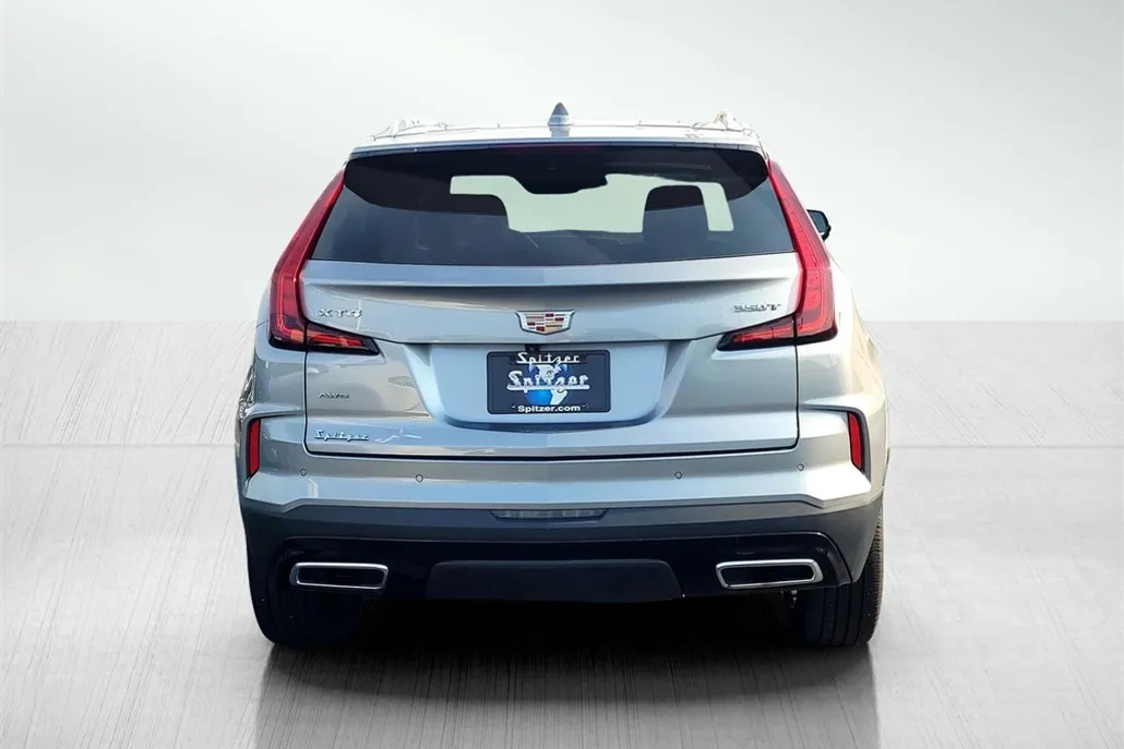 2024 Cadillac XT4 Premium Luxury photo 1