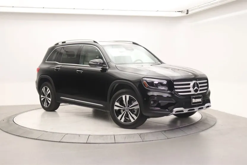 2025 Mercedes Benz GLB 250 photo 1