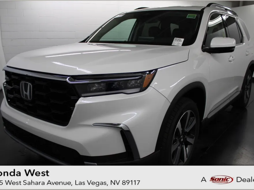 2025 Honda Pilot Touring photo 1