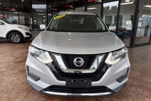2020 Nissan Rogue photo 1