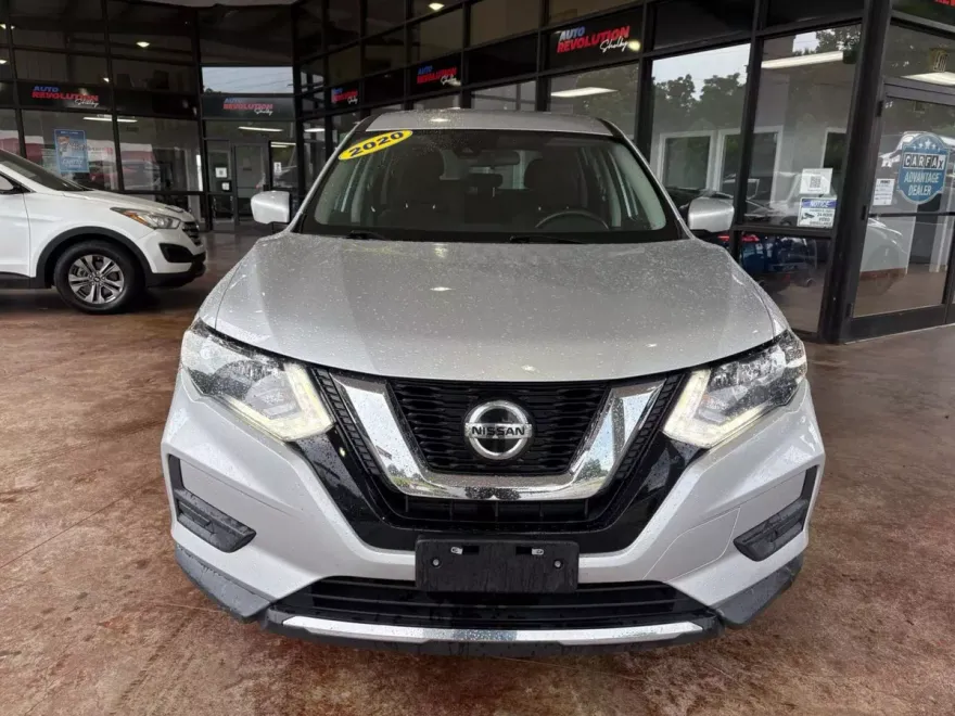 2020 Nissan Rogue photo 1