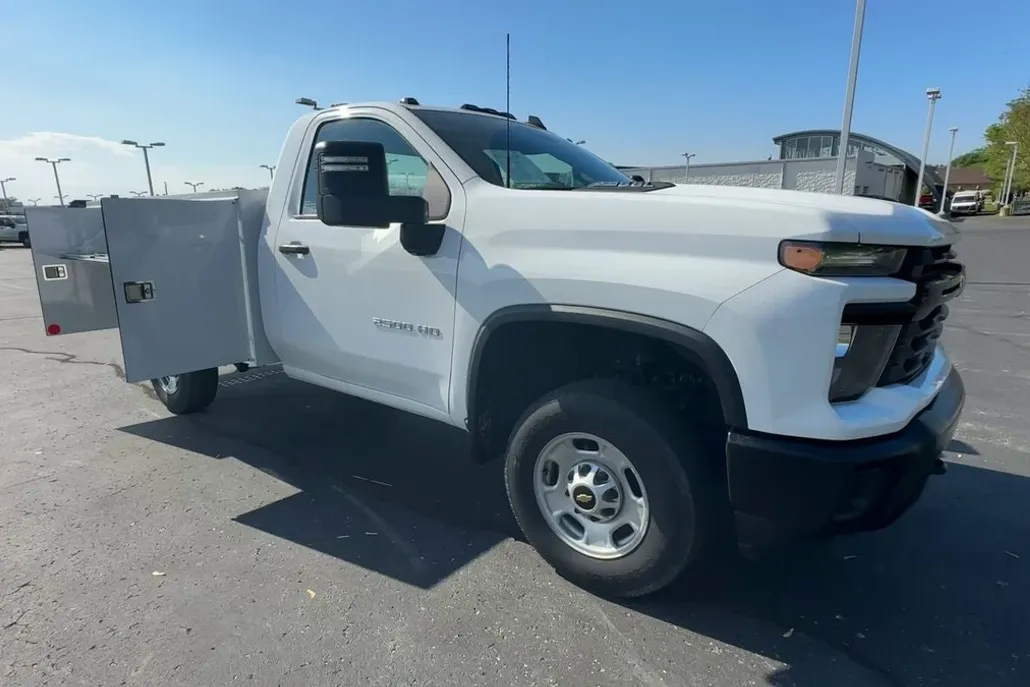 2024 Chevrolet Silverado 2500HD photo 1