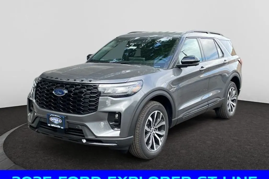 2025 Ford Explorer ST-Line photo 1