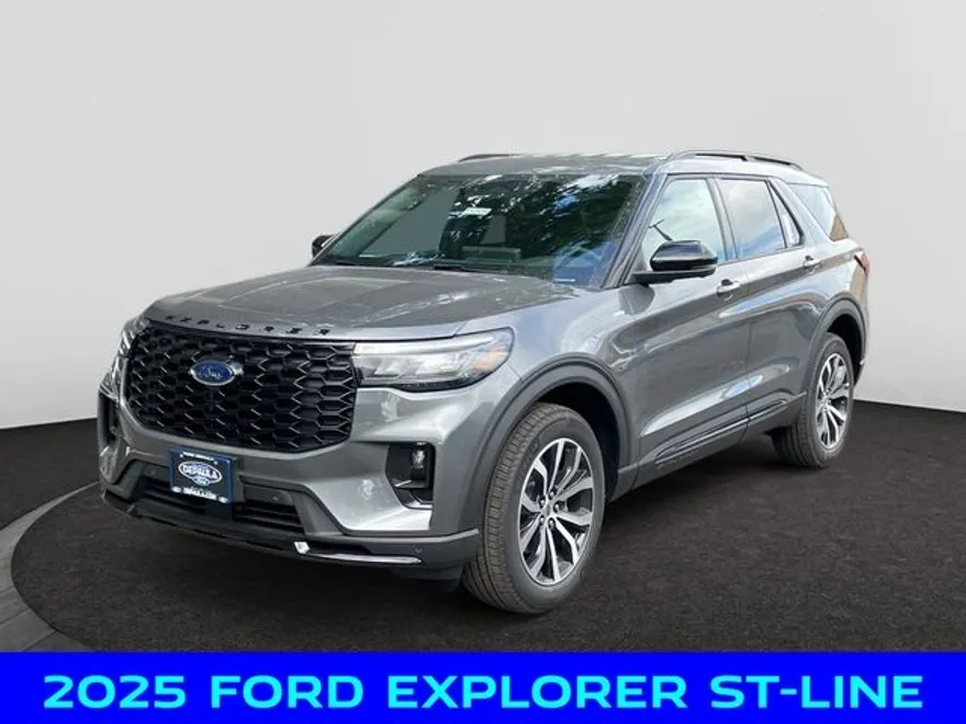 2025 Ford Explorer ST-Line photo 1