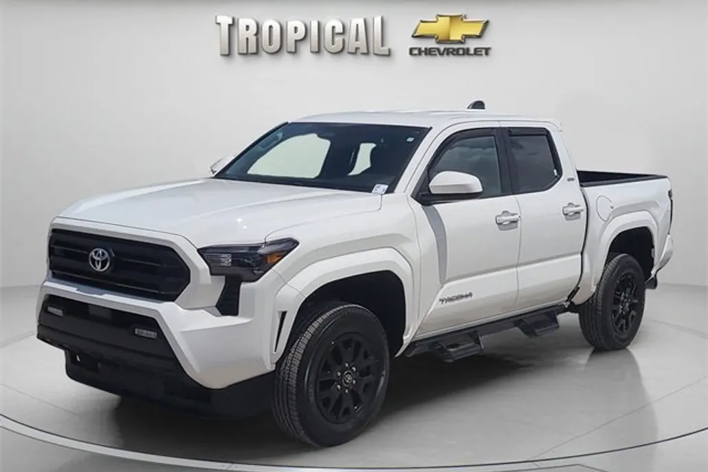 2024 Toyota Tacoma SR5 photo 1