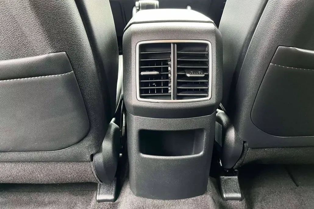 2025 Kia Sportage EX photo 1