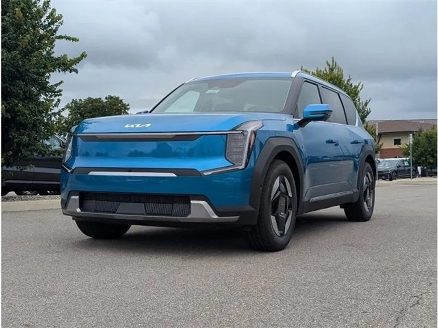 2026 Kia EV9 Wind photo 1