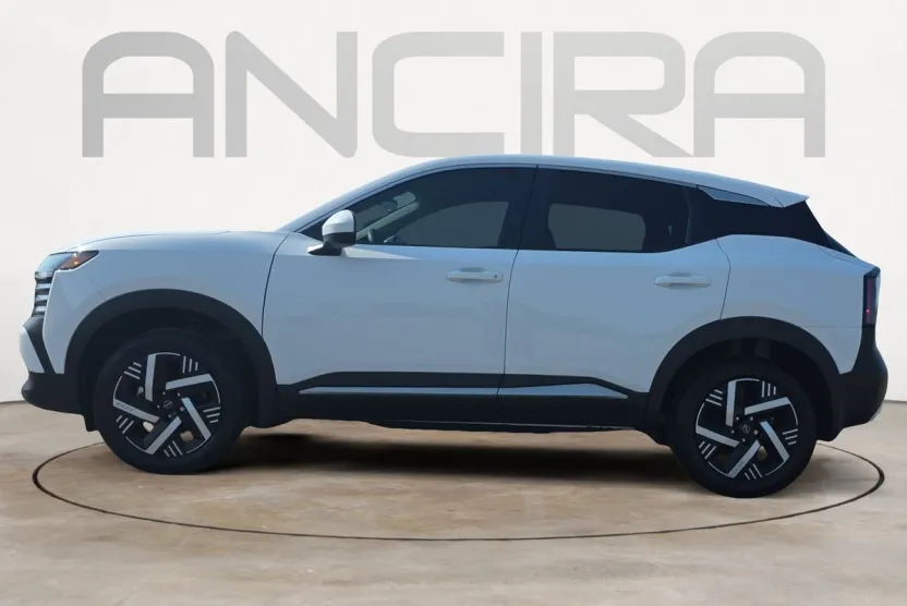 2025 Nissan Kicks SV photo 1
