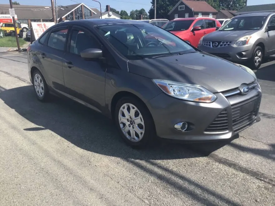 2012 Ford Focus SE photo 1