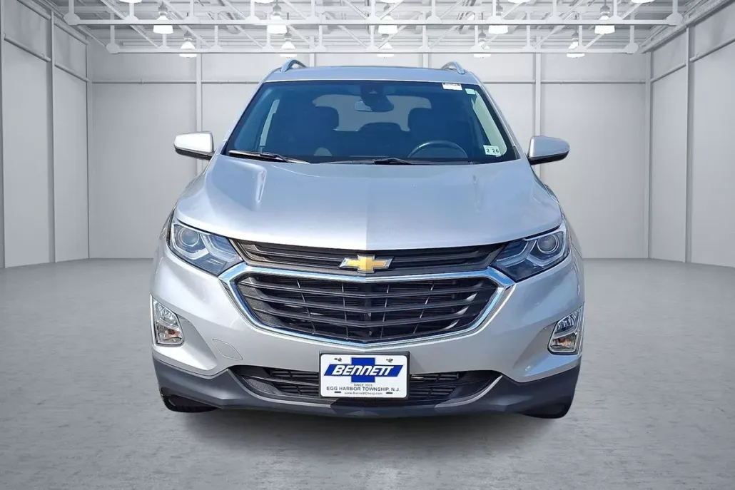 2020 Chevrolet Equinox LT photo 1