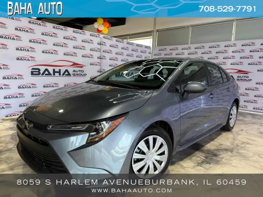 2025 Toyota Corolla LE photo 1
