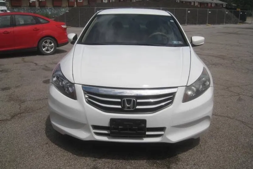2011 Honda Accord SE photo 1