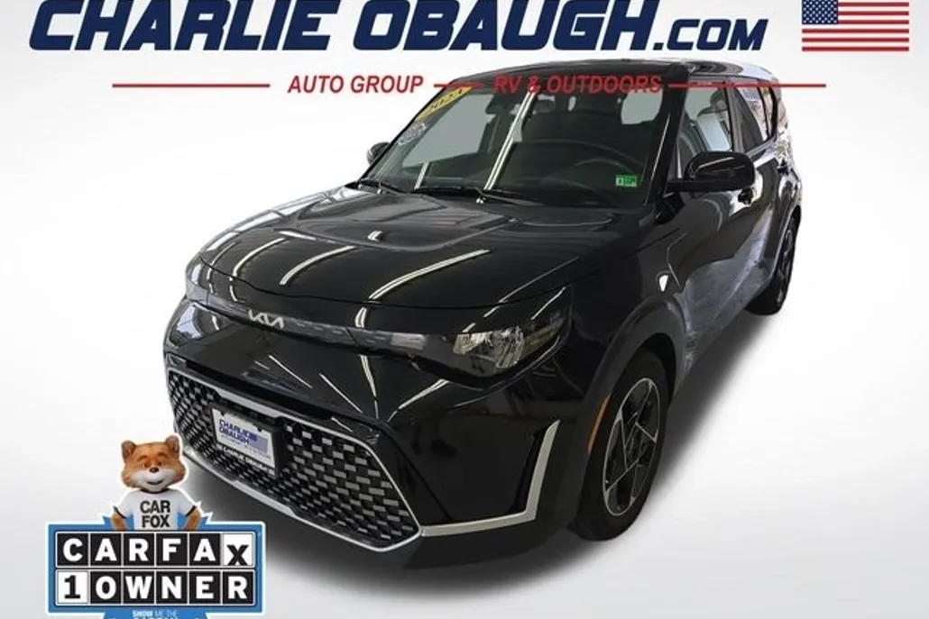 2023 Kia Soul EX photo 1