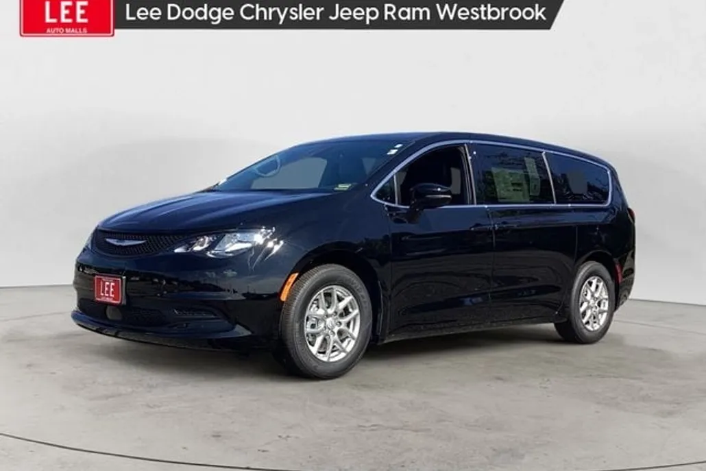 2026 Chrysler Voyager LX photo 1