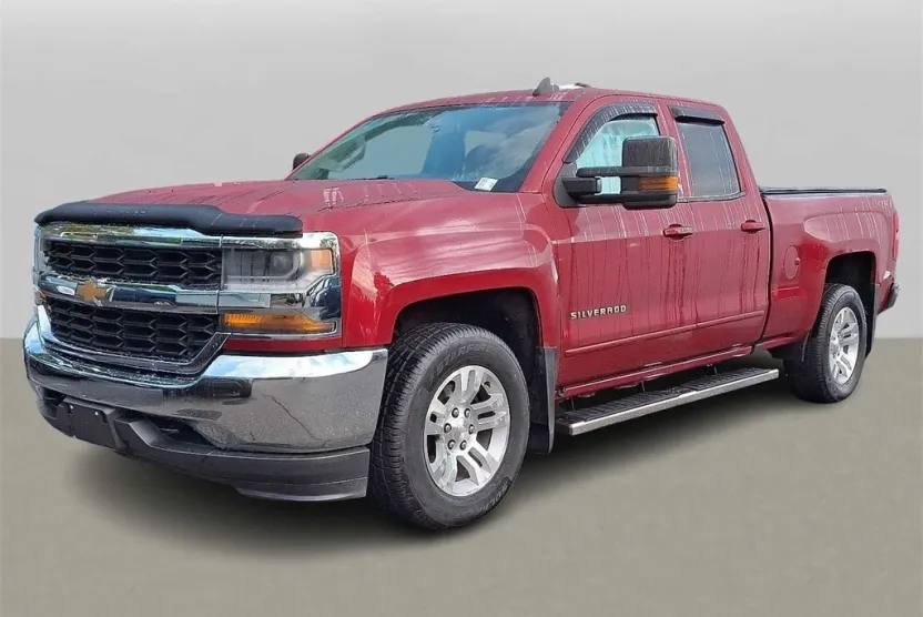 2018 Chevrolet Silverado 1500 LT photo 1